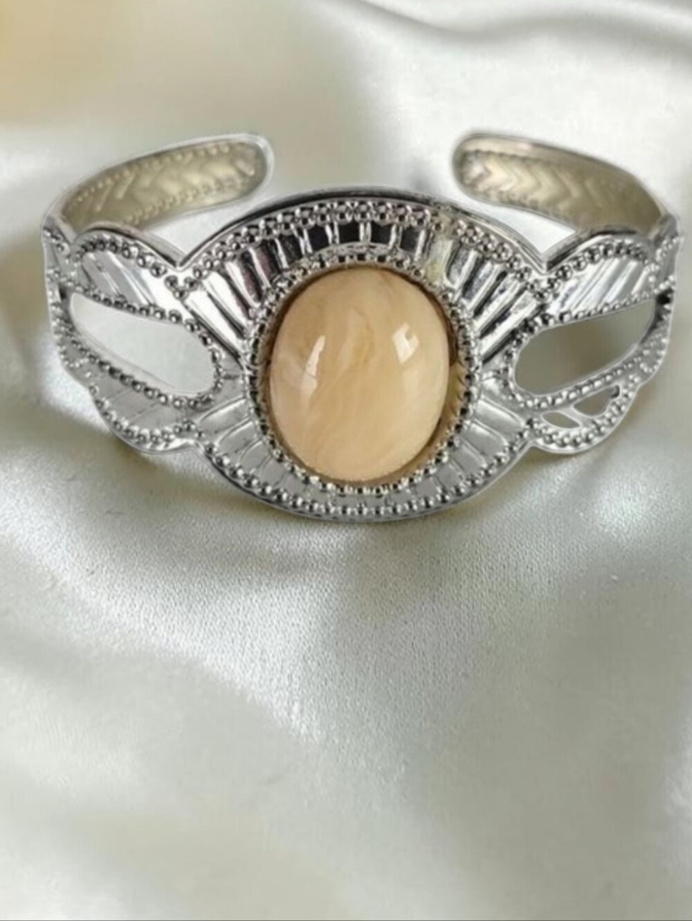 Vintage 1986 Avon “Silvery Sands” Art Deco Silver Plate Cuff Bracelet